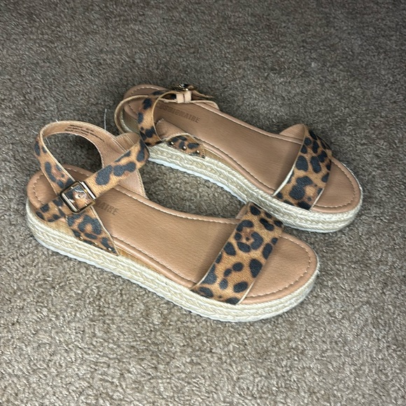 cushionaire Shoes - Cushionaire platform espadrille